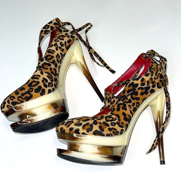Privileged Cheetah Leopard Platform Pump - Picture 5 of 10